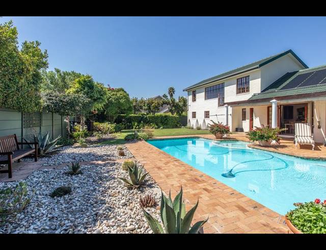 5 BEDROOM HOUSE FOR SALE IN TOKAI